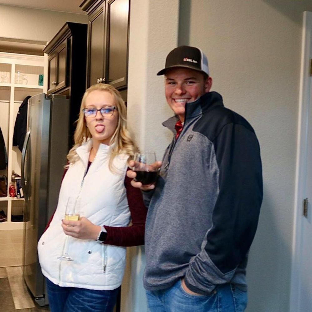 Meet your Posher, Bissy